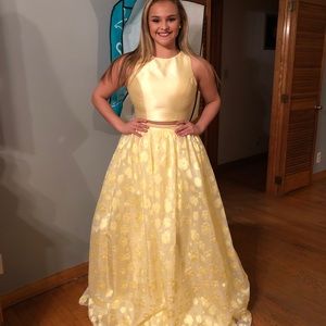 Size 6 yellow Sherri Hill prom dress